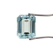 Load image into Gallery viewer, Aquamarine, 2.95ct, Emerald Cut
